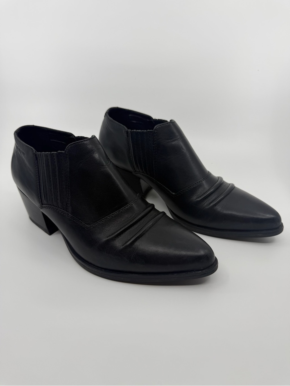 Vagabond Amina Black Leather Chelsea Ankle Boots Size 38 US 7.5 Block Heel 2"